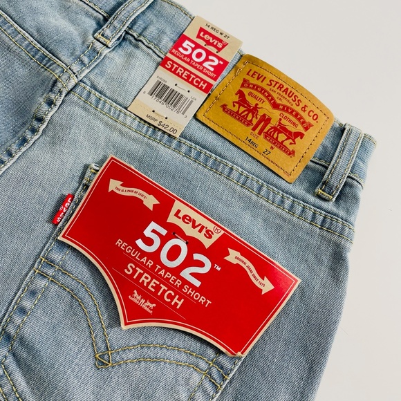Levi's 502 Regular Taper Shorts - Picture 1 of 5